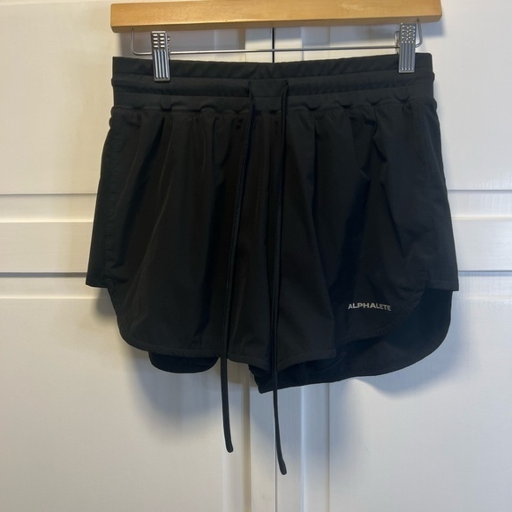 Alphalete Active Training/Running Shorts Size Women’s Small Color Black